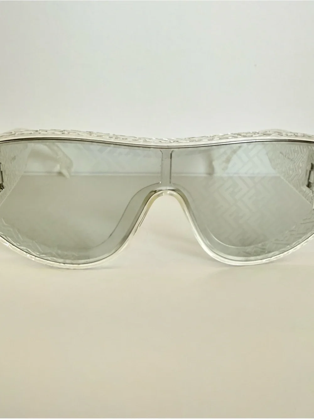 NEW!!! Fendi unisex clear sunglasses FE40128I 26C Authentic